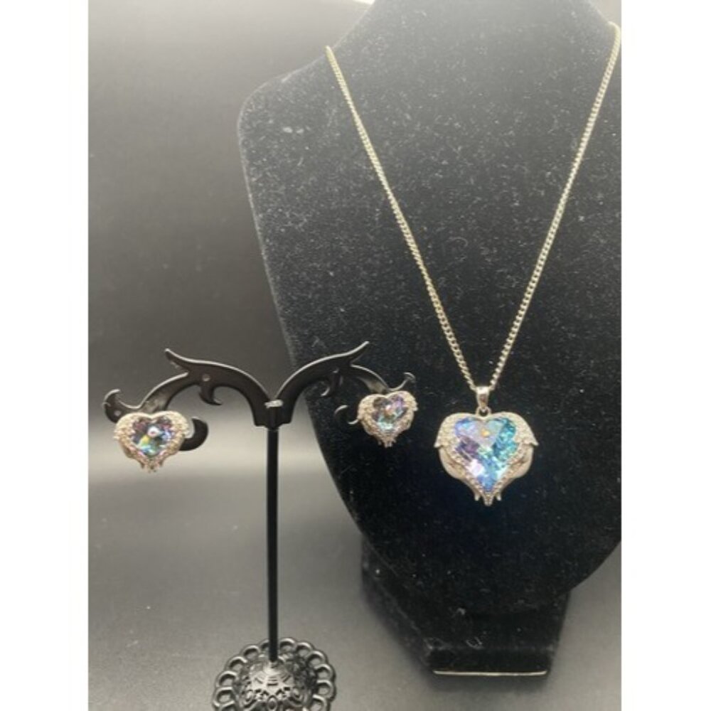 Angel Wing Pendant & Pierced Earring CZ Mystical Puffy Heart White Gold Finish - Picture 3 of 8